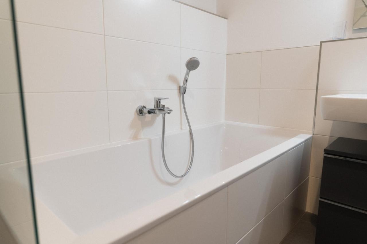 Ferienwohnung Bergsonne Mit Sonnenbalkon Und Tiefgaragen Parkplatz Bad Ischl Zewnętrze zdjęcie